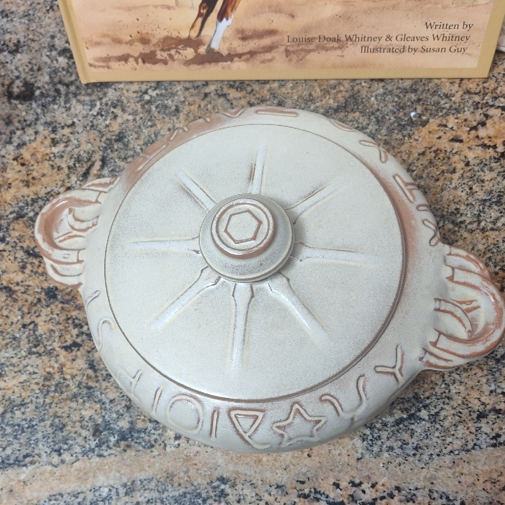 Frankoma Pottery Lidded Wagon Wheel Casserole Dish